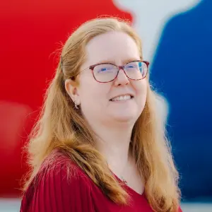 Stephanie Hall Headshot